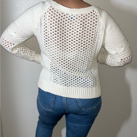 American Eagle White Sweater Medium - Picture 3 of 9